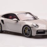 Porsche 911 992 Turbo S Crayon Harmaa GT Spirit 1:18 - image 4 of 6