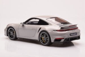 Porsche 911 992 Turbo S Crayon Harmaa GT Spirit 1:18 GT431 Hartsi — kuva 5 / 6