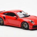Porsche 911 992 Turbo S Sport Design Punainen Minichamps 1:18 - image 6 of 8