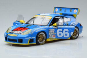 Porsche 911 996 GT3 R #6 24 Hours of Daytona GT Class Winner 2002 AUTOart 1:18 80273 Metalli — kuva 2 / 7
