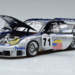 Porsche 911 996 GT3 RSR #71 A. Job 2005 AUTOart 1:18 - image 2 of 7
