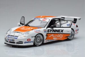 Porsche 911 996 GT3 R #1 C. Kwan Carrera Cup Asia 2004 AUTOart 1:18 80487 Metalli — kuva 2 / 7