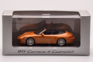 Porsche 911 997 Carrera 4 Cabriolet Oranssi Metallic Minichamps 1:43 WAP02001618 Metalli — kuva 4 / 4