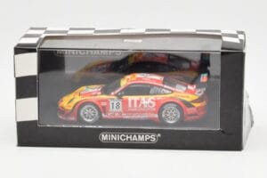 Porsche 911 997 GT3 R ITAS #18 De Lorenzi / Bonetti / Caccia / Bontempelli 24 Hours of Spa 2011 Minichamps 1:43 400118918 Met — kuva 4 / 4