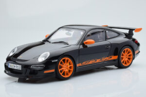 Porsche 911 997 GT3 RS Musta AUTOart 1:18