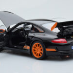 Porsche 911 997 GT3 RS Musta AUTOart 1:18 - image 5 of 8