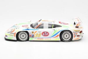 Porsche 911 GT1 #38 T. Boutsen / M. Kelleners 24 Hours of Le Mans 1998 UT Models 1:18 39817 Metalli — kuva 3 / 6