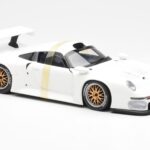 Porsche 911 GT1 Valkoinen UT Models 1:18 - image 4 of 6