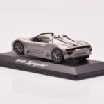 Porsche 918 Spyder Harmaa Metallinen Minichamps 1:43 - image 3 of 4