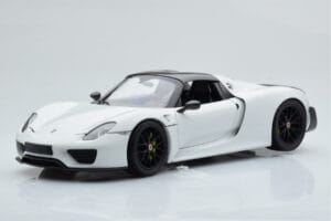 Porsche 918 Spyder Weissach Package Valkoinen Mustilla Vanteilla Minichamps 1:18 113062443 Metalli — kuva 4 / 9
