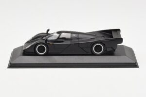 Porsche 962 Dauer Street Matta Musta Minichamps 1:43 430064002