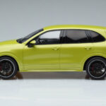 Porsche Cayenne GTS 92A Peridot Vihreä GT Spirit 1:18 - image 3 of 6