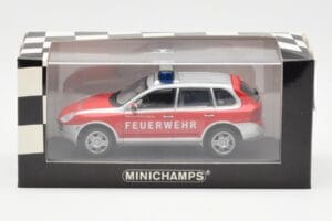 Porsche Cayenne S Feuerwehr Minichamps 1:43 WAPC02060116 Metalli — kuva 4 / 4