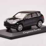 Porsche Cayenne 92A Turbo Musta Minichamps 1:43 - image 2 of 4
