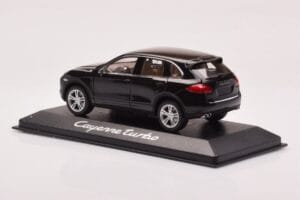 Porsche Cayenne 92A Turbo Musta Minichamps 1:43 WAP0200050B Metalli — kuva 3 / 4