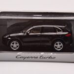 Porsche Cayenne 92A Turbo Musta Minichamps 1:43 - image 4 of 4