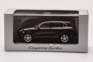 Porsche Cayenne 92A Turbo Musta Minichamps 1:43 WAP0200050B Metalli — kuva 4 / 4