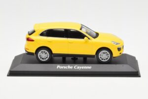 Porsche Cayenne 92A Keltainen MaxiChamps 1:43 940063201