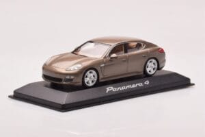 Porsche Panamera 970 4 Beige Metallic Minichamps 1:43 WAP02000319 Metalli — kuva 2 / 4