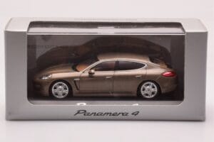 Porsche Panamera 970 4 Beige Metallic Minichamps 1:43 WAP02000319 Metalli — kuva 4 / 4