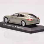 Porsche Panamera 970 S Hybrid Critall Vihreä Minichamps 1:43 - image 3 of 4