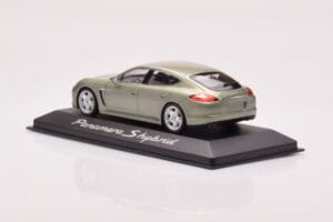 Porsche Panamera 970 S Hybrid Critall Vihreä Minichamps 1:43 WAP0205010A Metalli — kuva 3 / 4