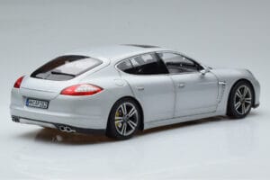 Porsche Panamera 970 Turbo Hopea Norev 1:18 187609 Metalli — kuva 3 / 7