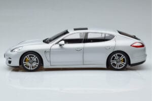 Porsche Panamera 970 Turbo Hopea Norev 1:18 187609 Metalli — kuva 4 / 7