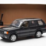 Range Rover P38 4.6 HSE Musta Metallic AUTOart 1:18 - image 2 of 9