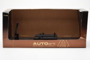 Range Rover P38 4.6 HSE Musta Metallic AUTOart 1:18 70017 Metalli — kuva 3 / 9
