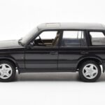 Range Rover P38 4.6 HSE Musta Metallic AUTOart 1:18 - image 4 of 9