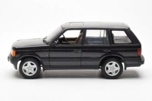 Range Rover P38 4.6 HSE Musta Metallic AUTOart 1:18 70017 Metalli — kuva 4 / 9
