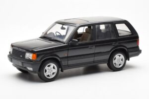 Range Rover P38 4.6 HSE Musta Metallic AUTOart 1:18