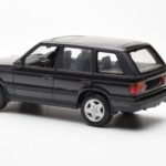 Range Rover P38 4.6 HSE Musta Metallic AUTOart 1:18 - image 5 of 9