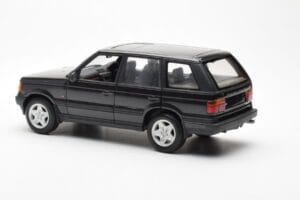 Range Rover P38 4.6 HSE Musta Metallic AUTOart 1:18 70017 Metalli — kuva 5 / 9