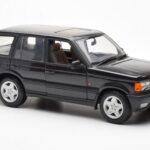 Range Rover P38 4.6 HSE Musta Metallic AUTOart 1:18 - image 7 of 9