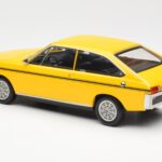 Renault 15 TL Keltainen Musta Norev 1:18 185351 - image 5 of 6