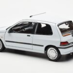 Renault Clio 16S Valkoinen Norev 1:18 - image 7 of 8
