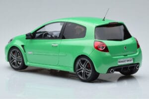 Renault Clio 3 RS Vihreä Otto 1:18 OT900 Hartsi — kuva 5 / 6