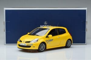 Renault Clio RS Mk3 F1 Team Norev 1:18 185236 Metalli — kuva 7 / 7