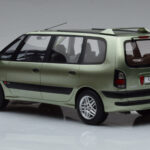Renault Espace 3 Vihreä Otto 1:18 - image 5 of 6