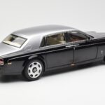 Rolls-Royce Phantom VII EWB Musta ja Hopea Kyosho 1:18 08841BKS - image 3 of 8