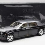Rolls-Royce Phantom VII EWB Musta ja Hopea Kyosho 1:18 08841BKS - image 8 of 8