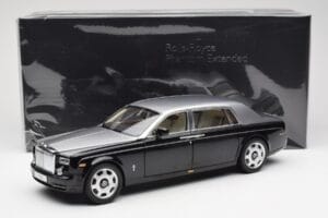 Rolls-Royce Phantom VII EWB Musta ja Hopea Kyosho 1:18 08841BKS Metalli — kuva 8 / 8
