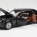 Rolls-Royce Phantom VII EWB Diamond Musta Kyosho 1:18 08841DBK2 - image 2 of 8