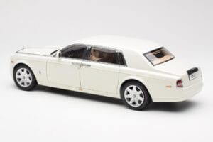 Rolls-Royce Phantom VII EWB English Valkoinen Kyosho 1:18 08841EW2 Metalli — kuva 7 / 8