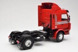 Scania 143M 470 Topline Punainen MCG 1:18 MCG18142 Metalli — kuva 3 / 8