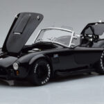 Shelby Cobra 427 S/C Musta Kyosho 1:18 - image 2 of 9