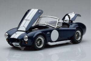 Shelby Cobra 427 S/C Tummansininen Kyosho 1:18 08048DBL Metalli — kuva 2 / 9