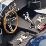 Shelby Cobra 427 S/C Tummansininen Kyosho 1:18 - image 7 of 9